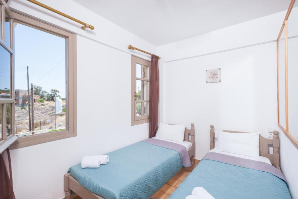 Panorama-Seaview Studios & Apartments