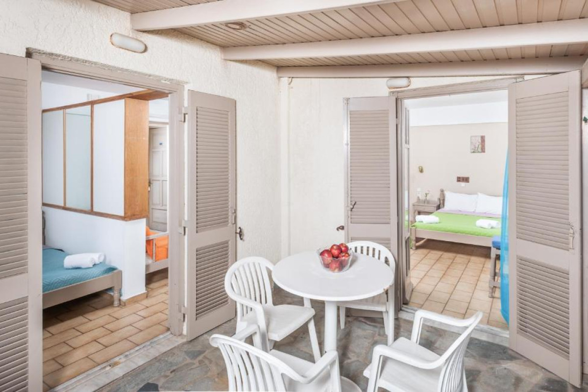 Panorama-Seaview Studios & Apartments