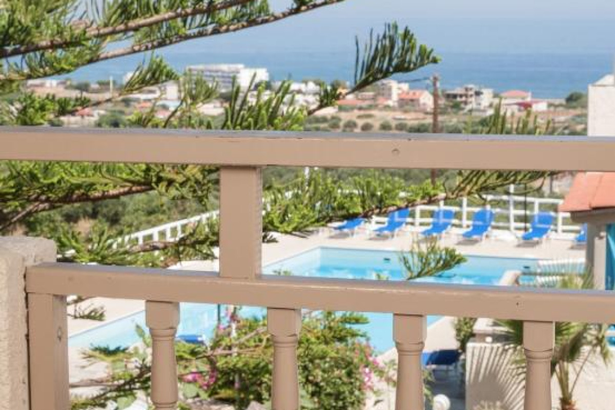 Panorama-Seaview Studios & Apartments