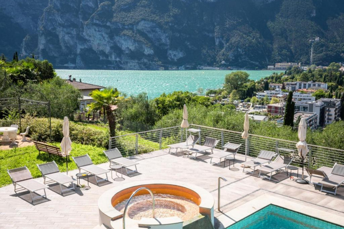 Panoramic Hotel Benacus