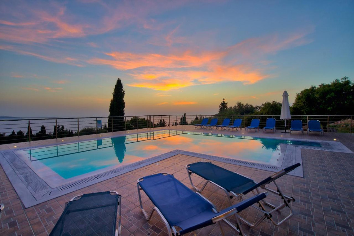 Panoramic Sunset Studios