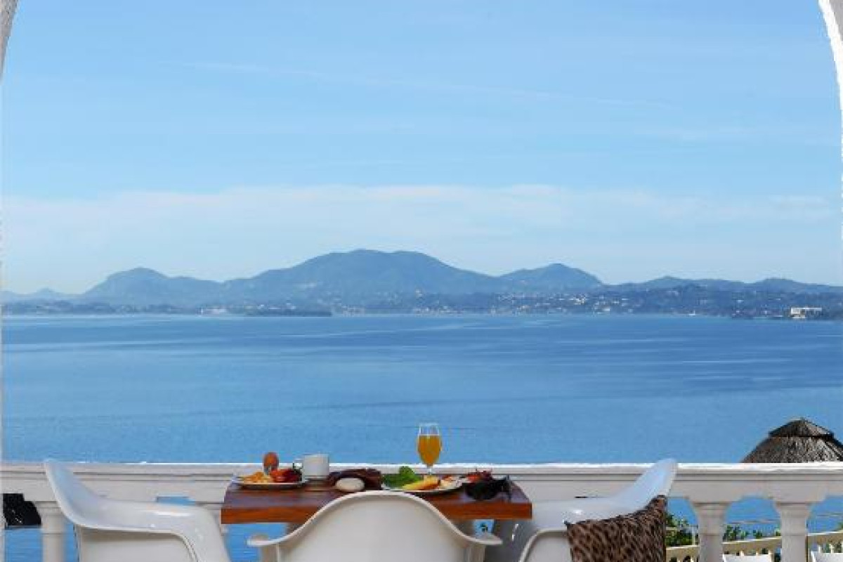 PANTOKRATOR HOTEL - BARBATI