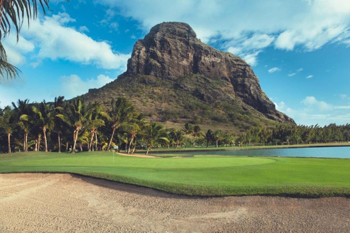 Paradis Beachcomber Golf Resort and Spa