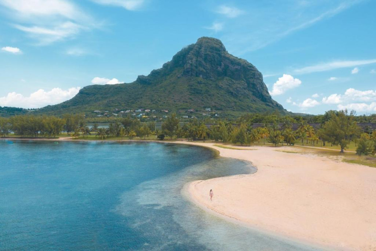 Paradis Beachcomber Golf Resort and Spa