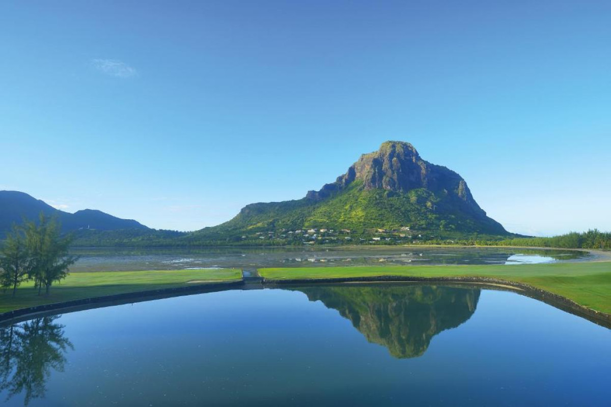 Paradis Beachcomber Golf Resort and Spa
