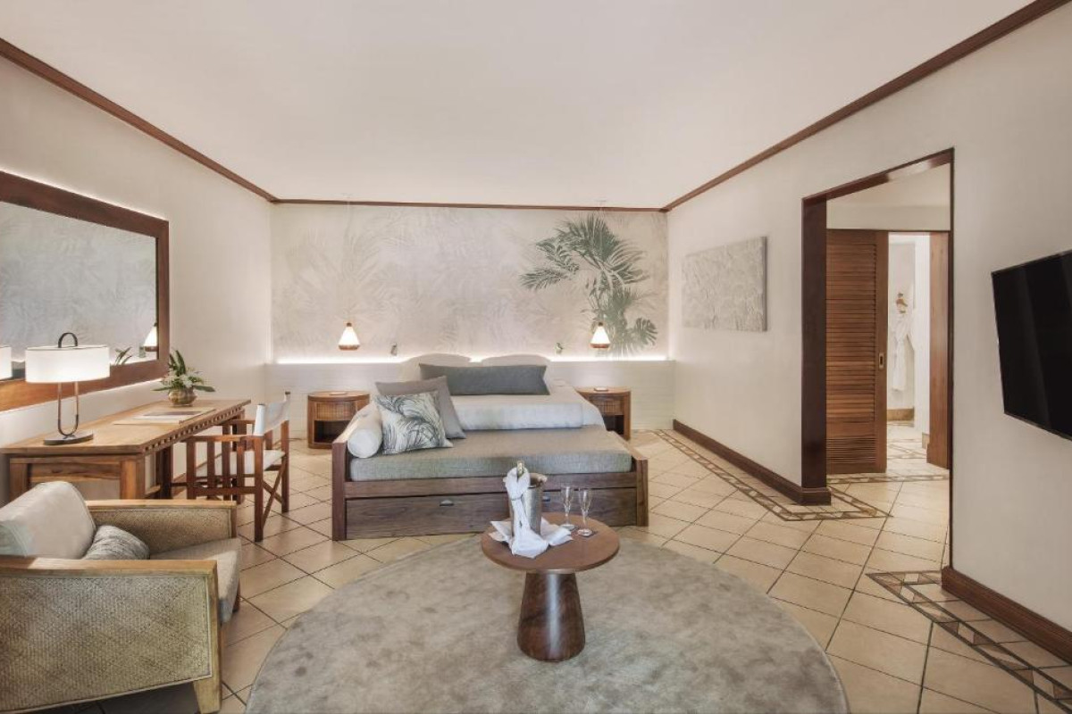 Paradis Beachcomber Golf Resort and Spa
