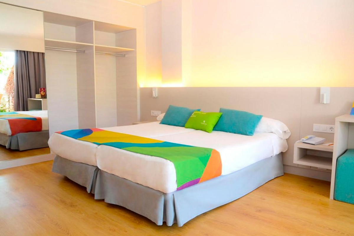 PARADISE PARK FUN LIFESTYLE HOTEL