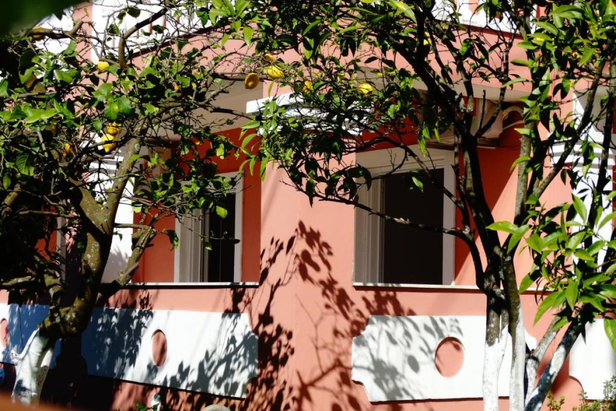 Paradiso Apartments