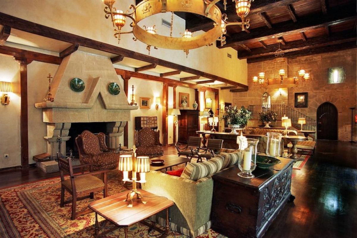 Parador De Olite