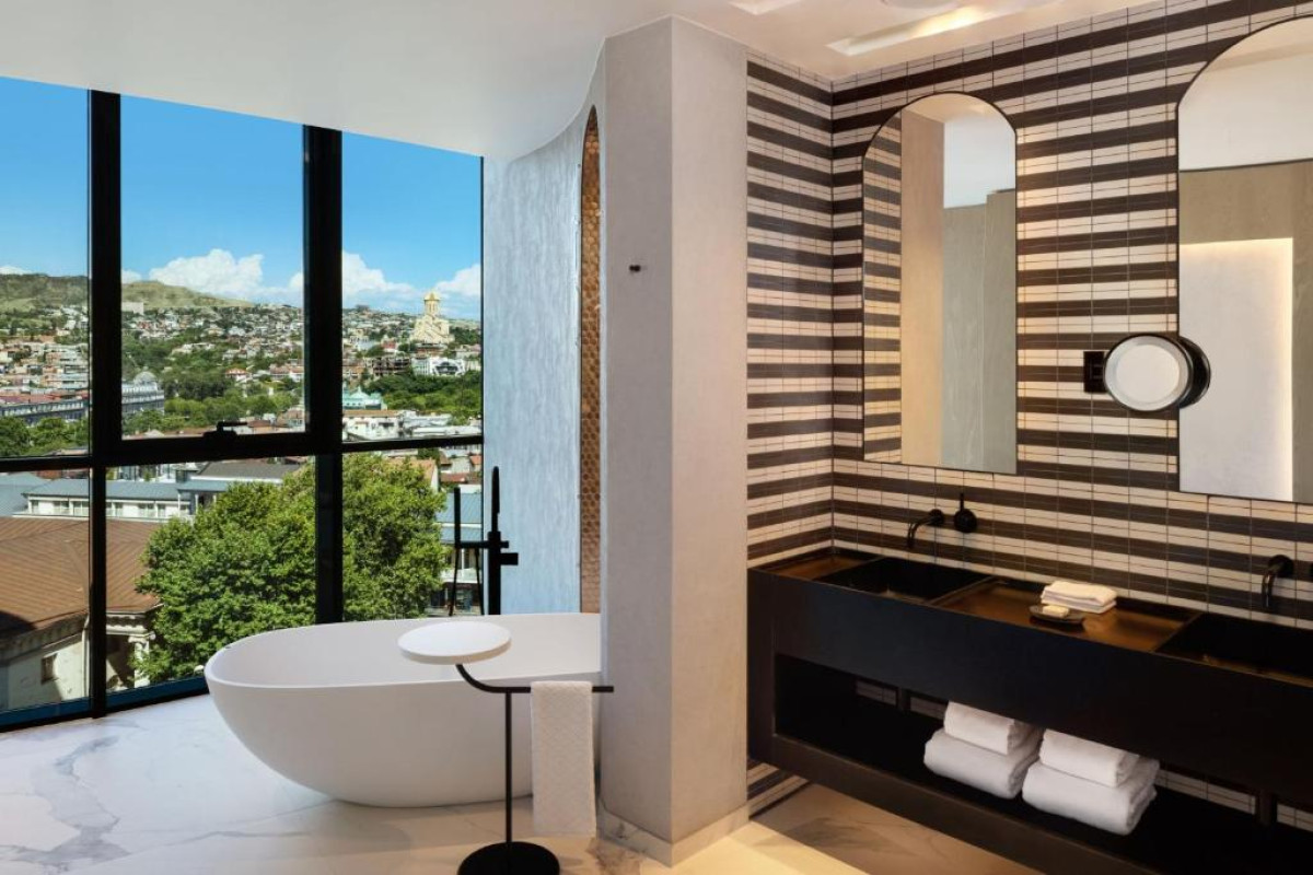 Paragraph Freedom Square, a Luxury Collection Hotel