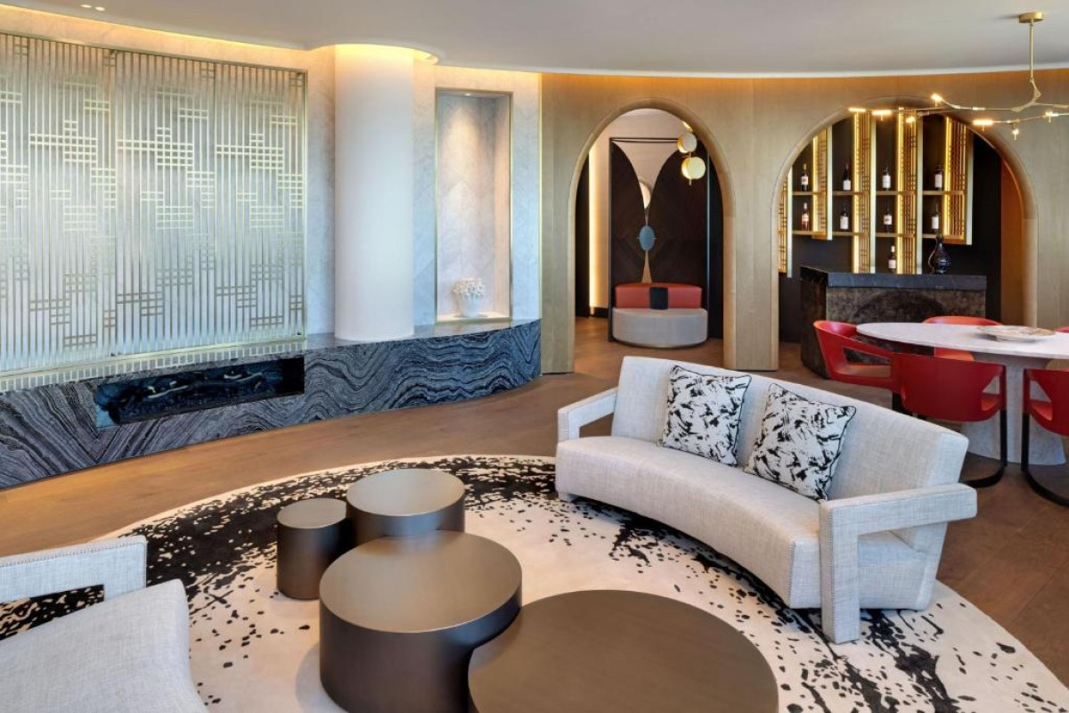 Paragraph Freedom Square, a Luxury Collection Hotel