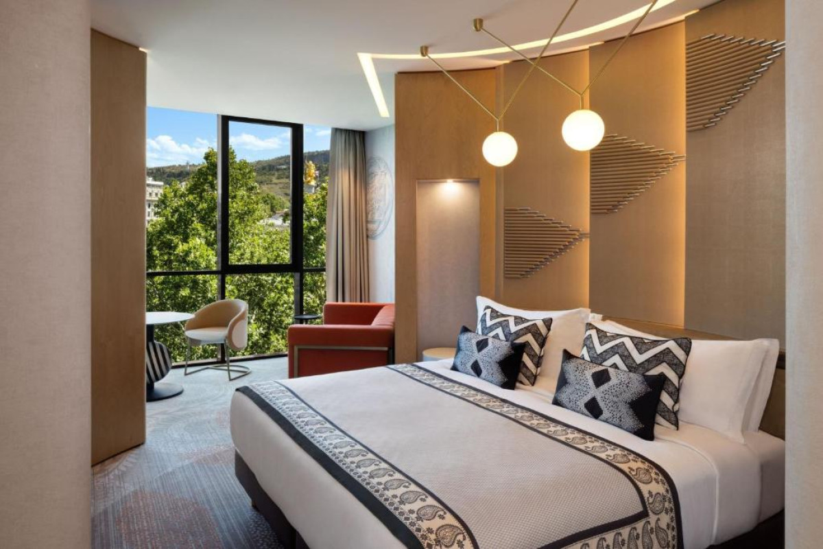 Paragraph Freedom Square, a Luxury Collection Hotel