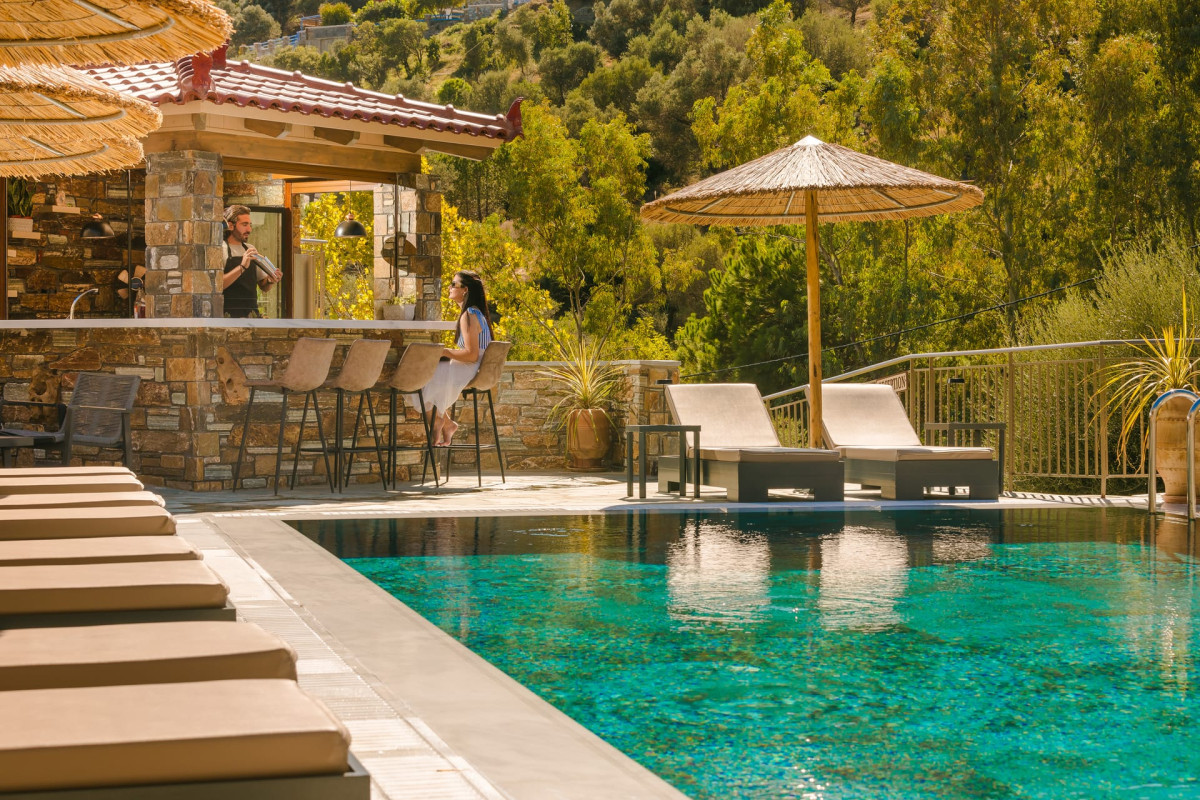 PARAMITHENIO VILLAGE BEACH RESORT