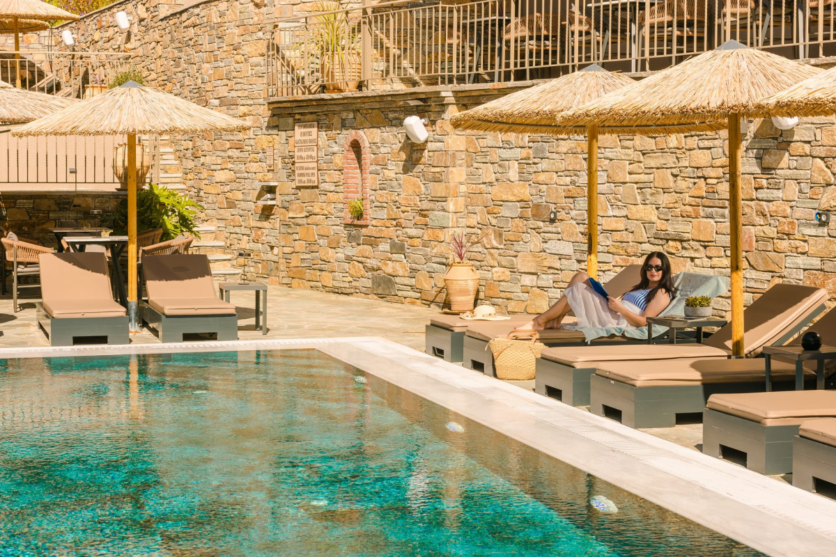 PARAMITHENIO VILLAGE BEACH RESORT