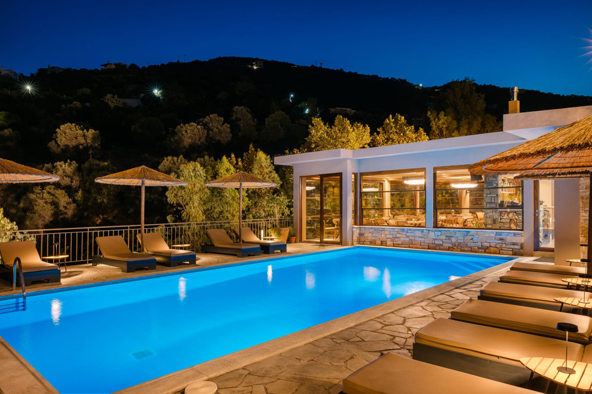 PARAMITHENIO VILLAGE BEACH RESORT