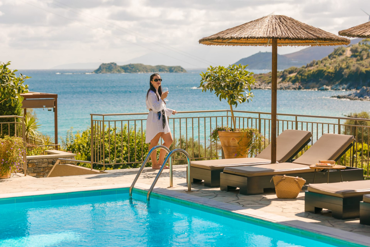 PARAMITHENIO VILLAGE BEACH RESORT