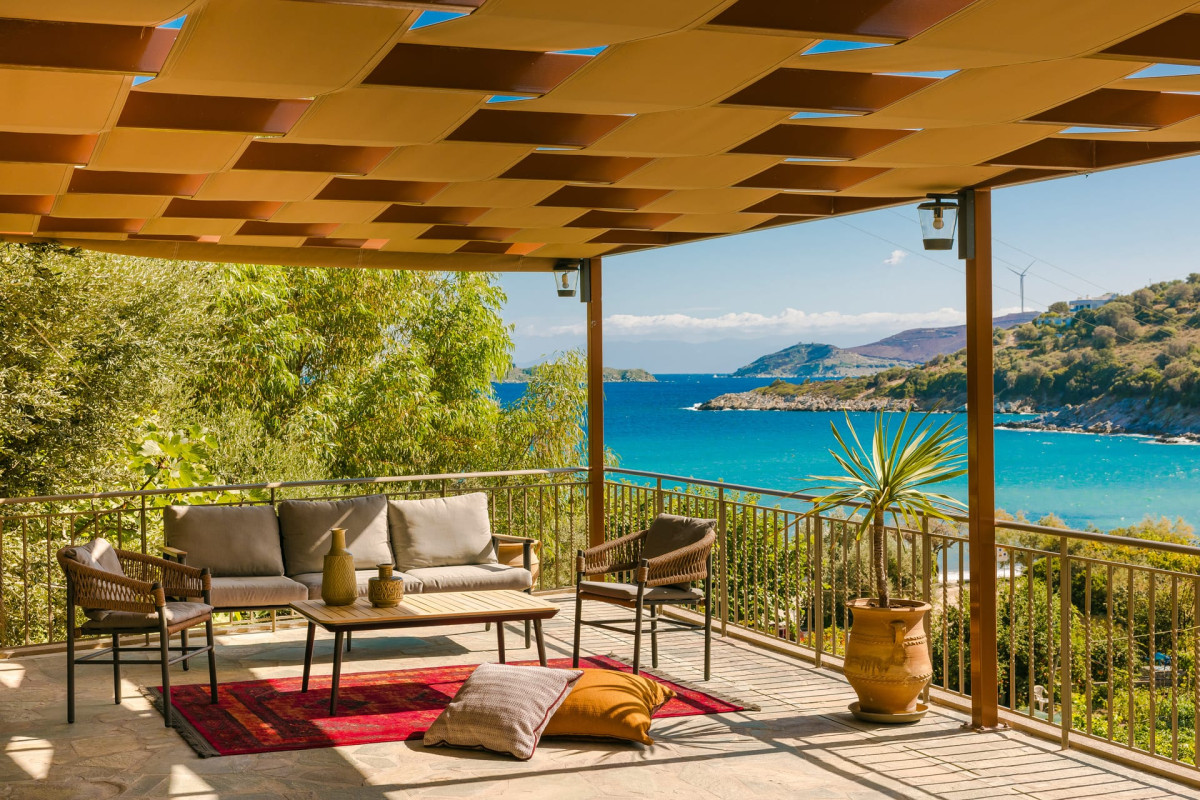 PARAMITHENIO VILLAGE BEACH RESORT
