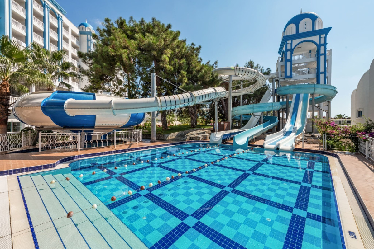 Rubi Platinum SPA Resort and Suites