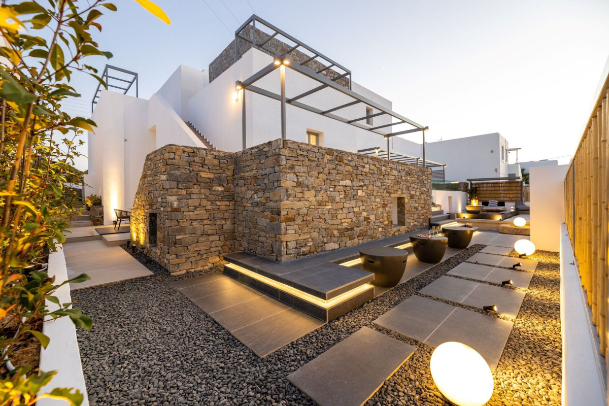 Parion Opus Paros