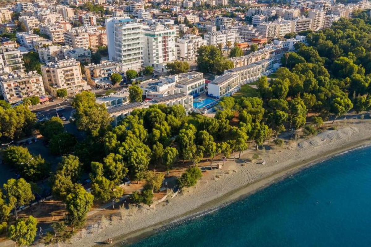 Park Beach Hotel
