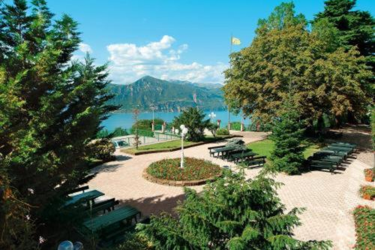 Park Hotel Jolanda