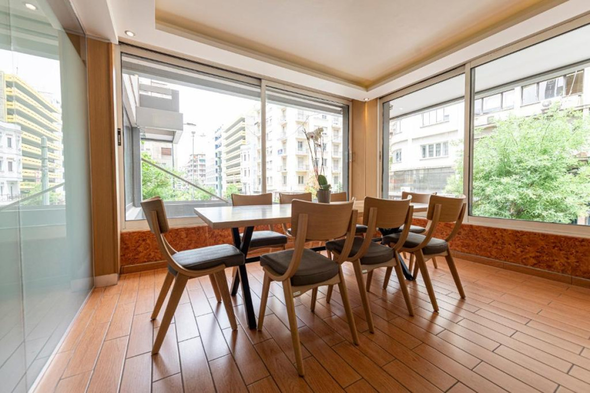Parnon Hotel