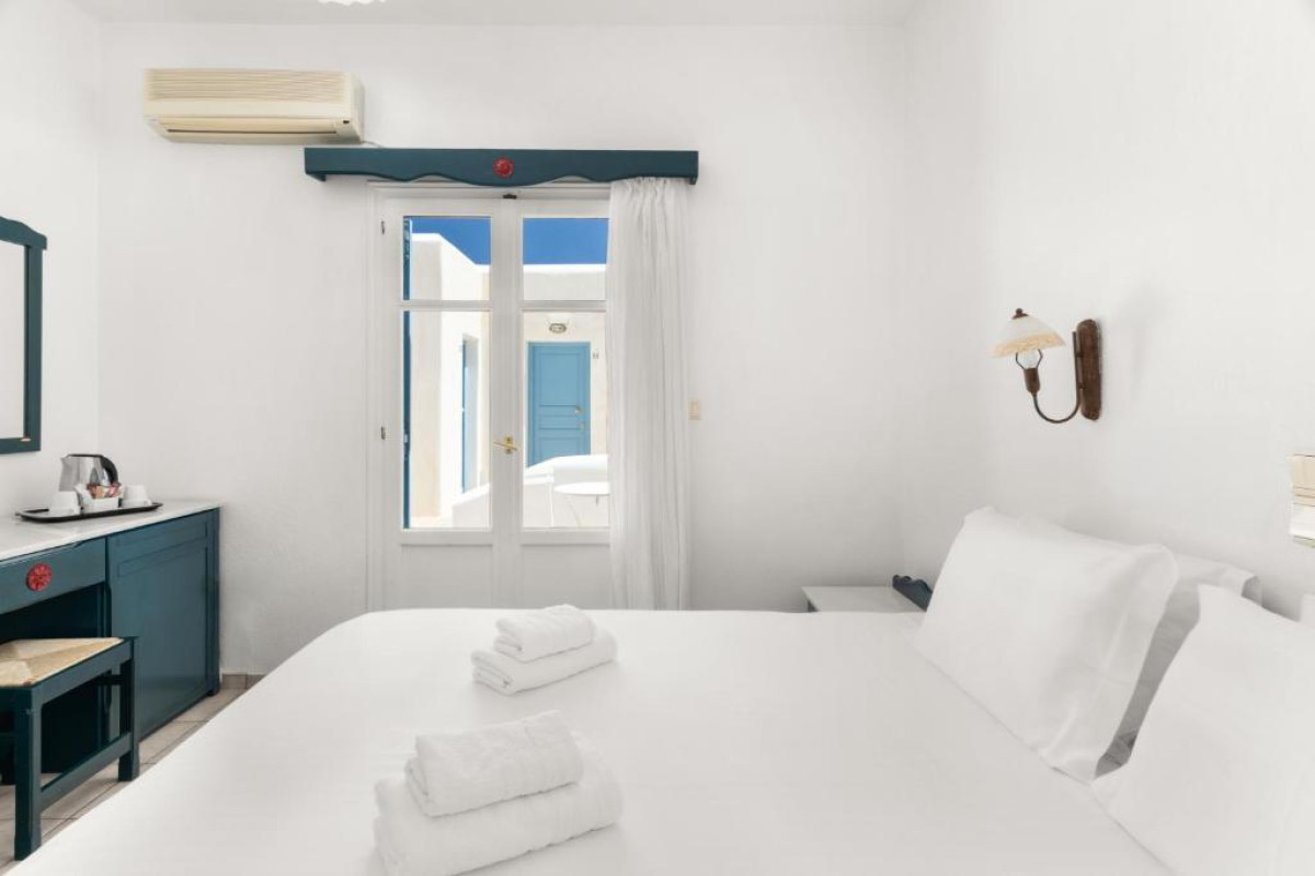 Paros Inn Seafront by GHH