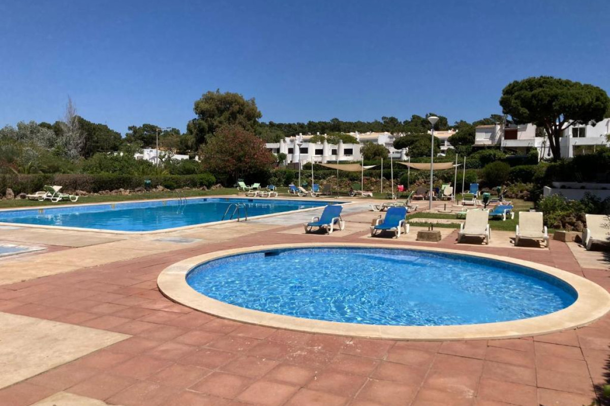 Parque Mourabel, Oasis Village and Pe do Lago