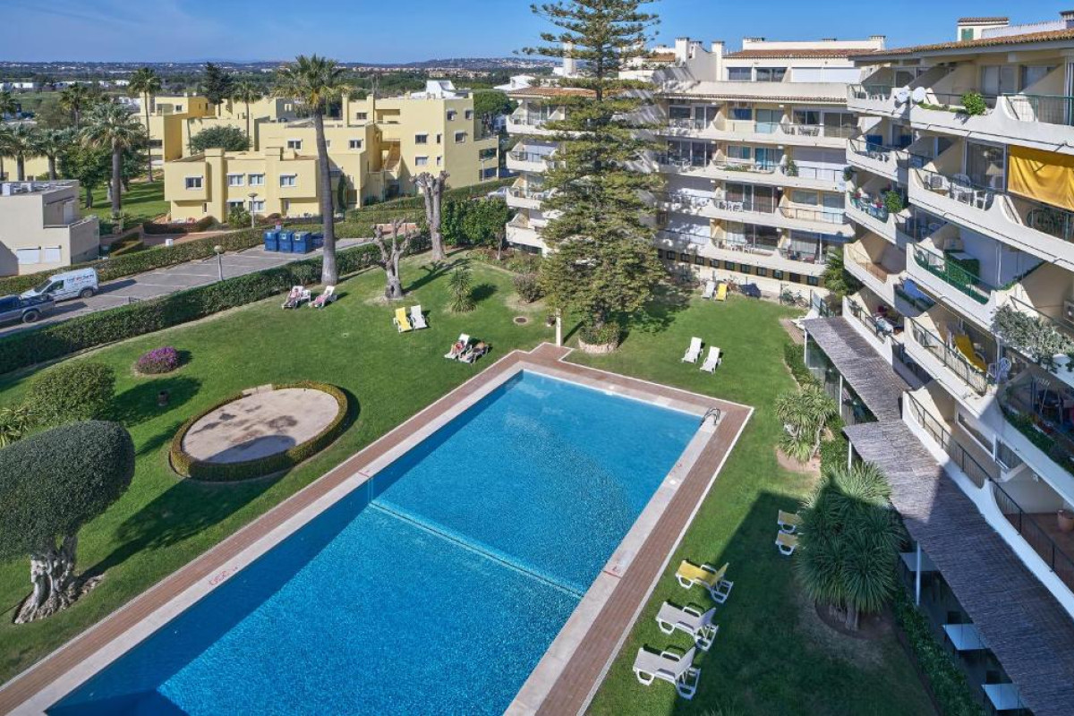 Parque Mourabel, Oasis Village and Pe do Lago