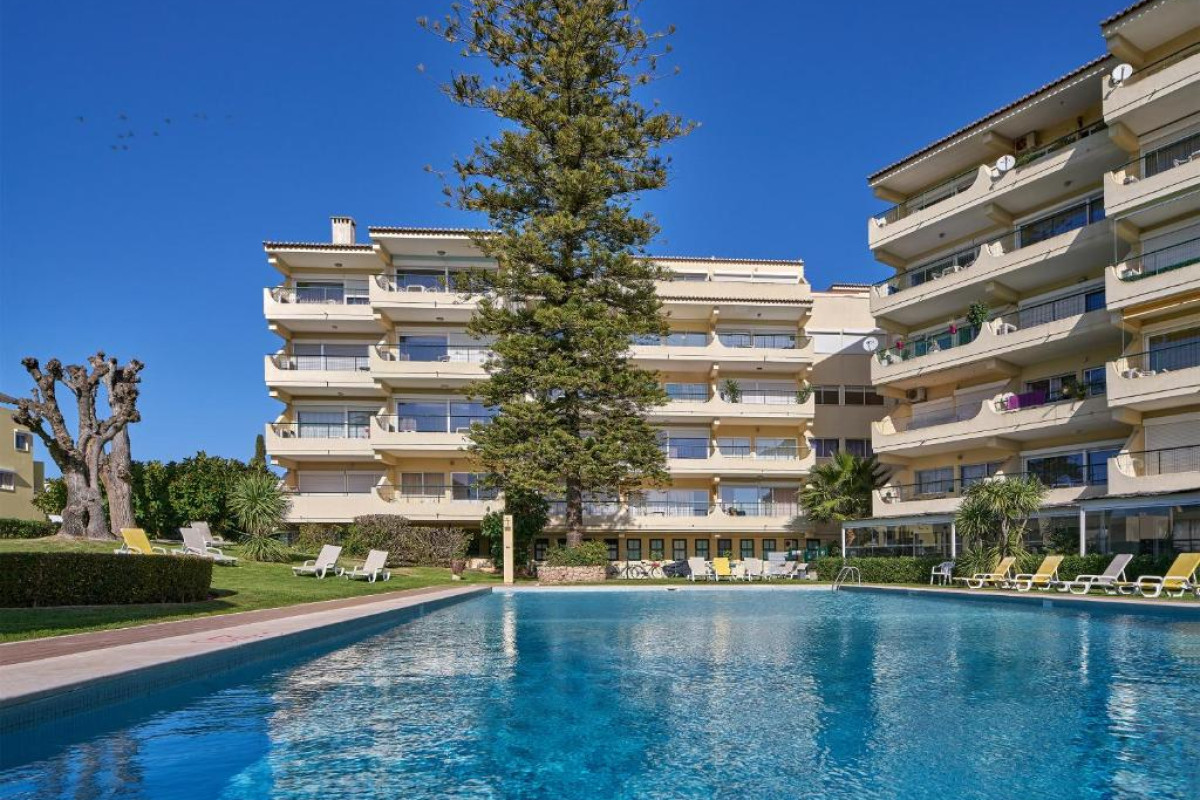 Parque Mourabel, Oasis Village and Pe do Lago