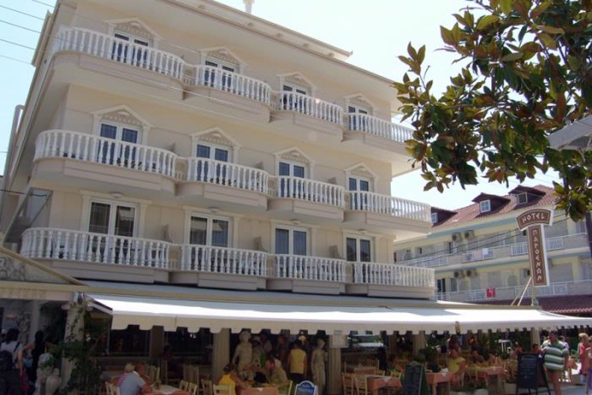 Parthenon Art Hotel