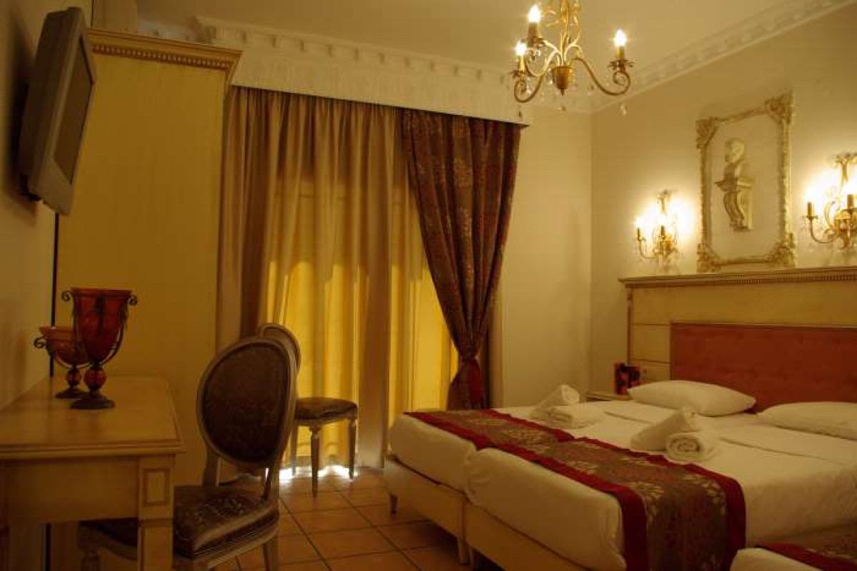 Parthenon Art Hotel
