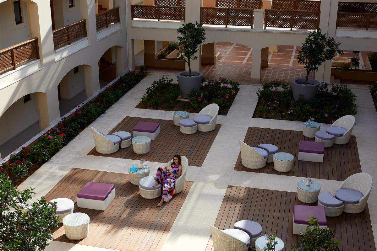 Minoa Palace Resort
