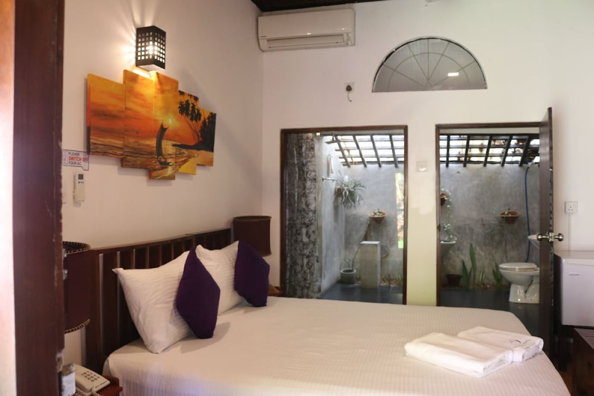 PAVANA HOTEL
