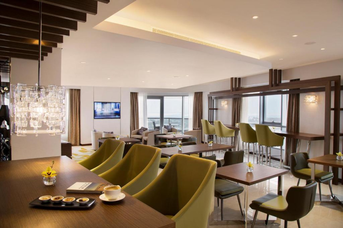 Hotel Pearl Rotana Capital Centre