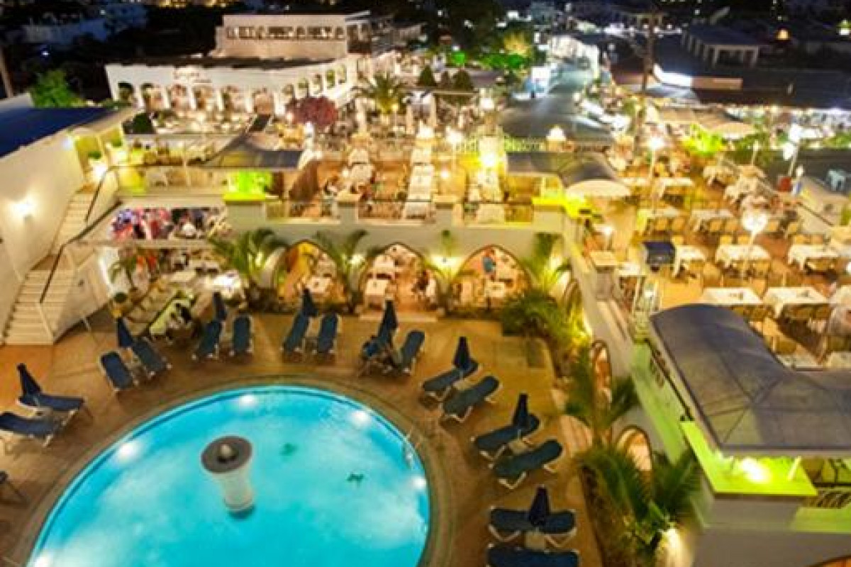 Pefkos Beach Studios & Apartments