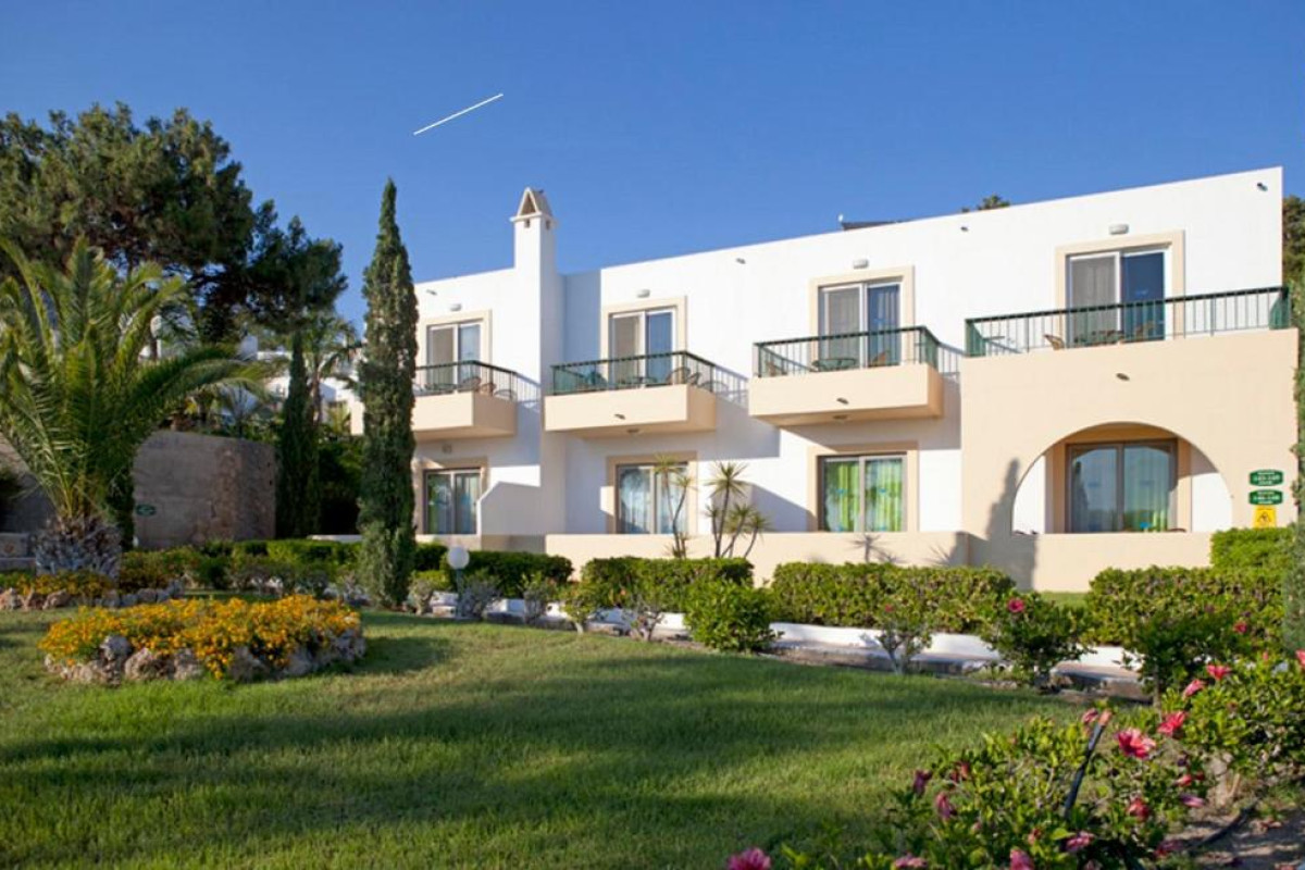 Pefkos Beach Studios & Apartments