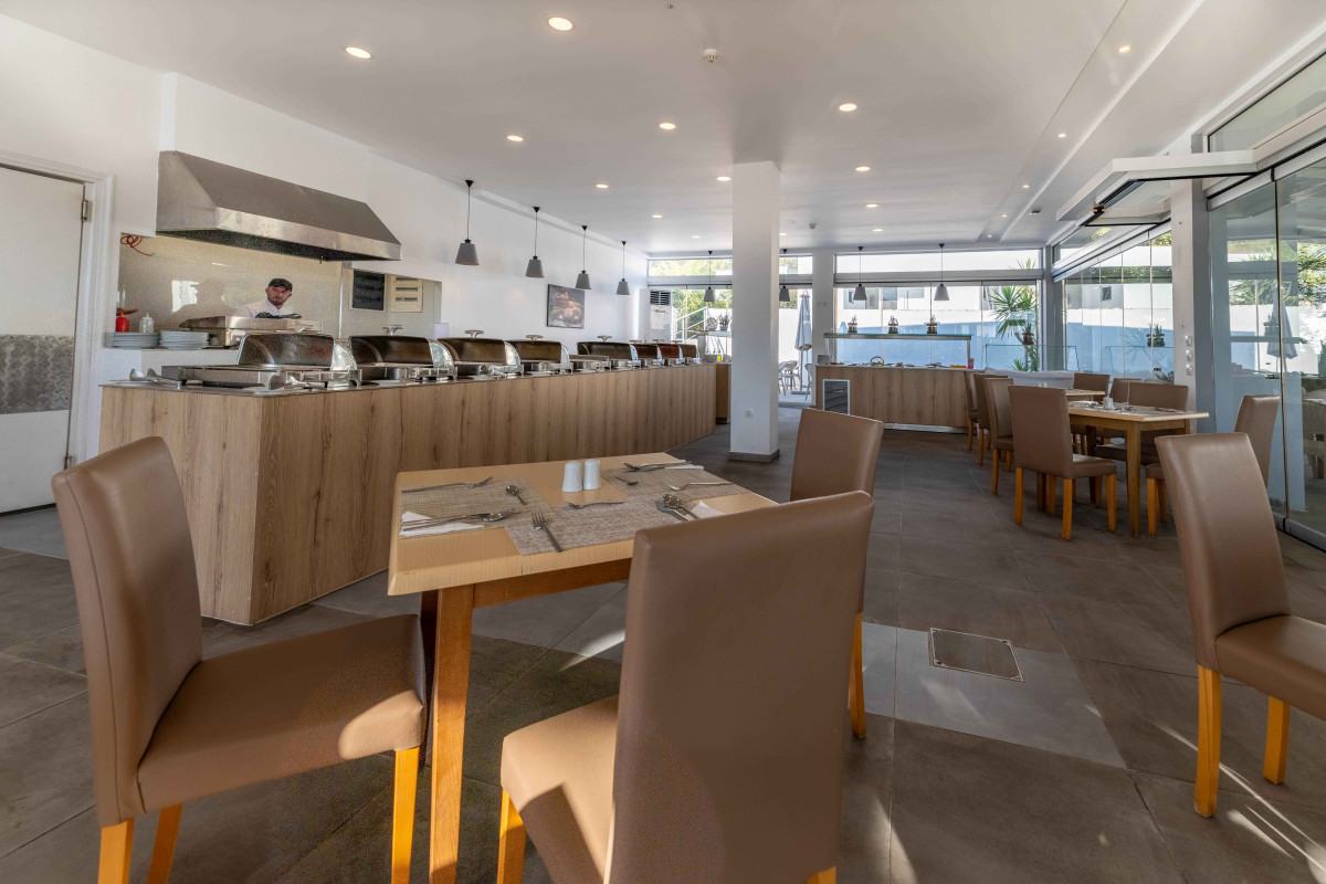Pefkos Breeze Family Resort and Spa