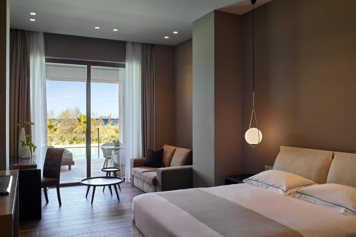 Pelagos Suites Hotel & Spa