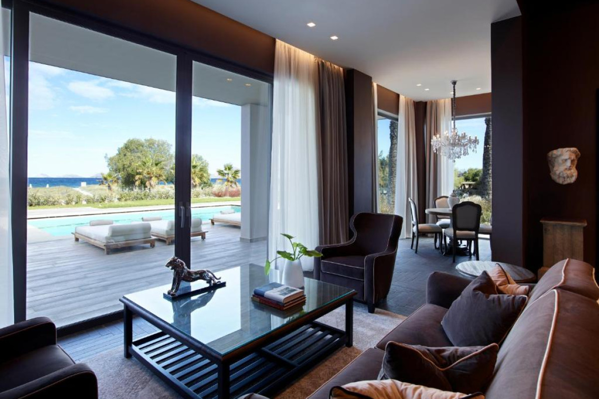 Pelagos Suites Hotel & Spa