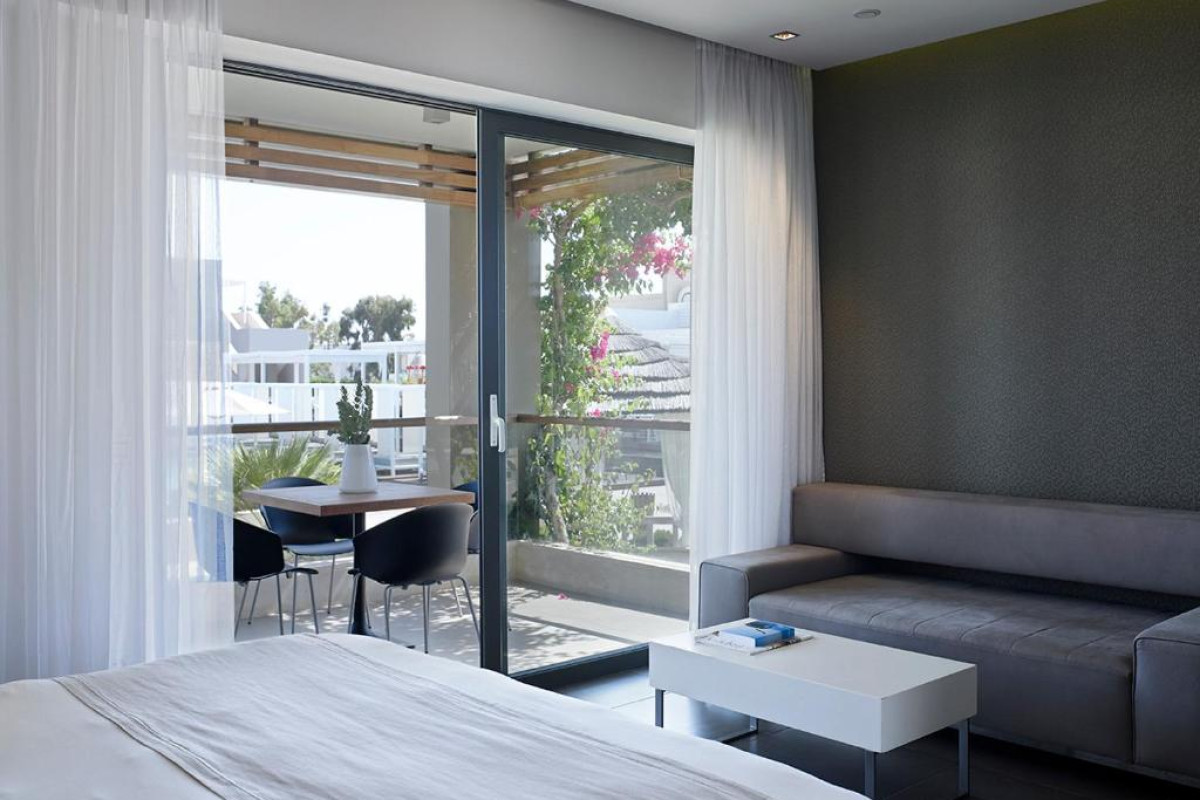 Pelagos Suites Hotel & Spa