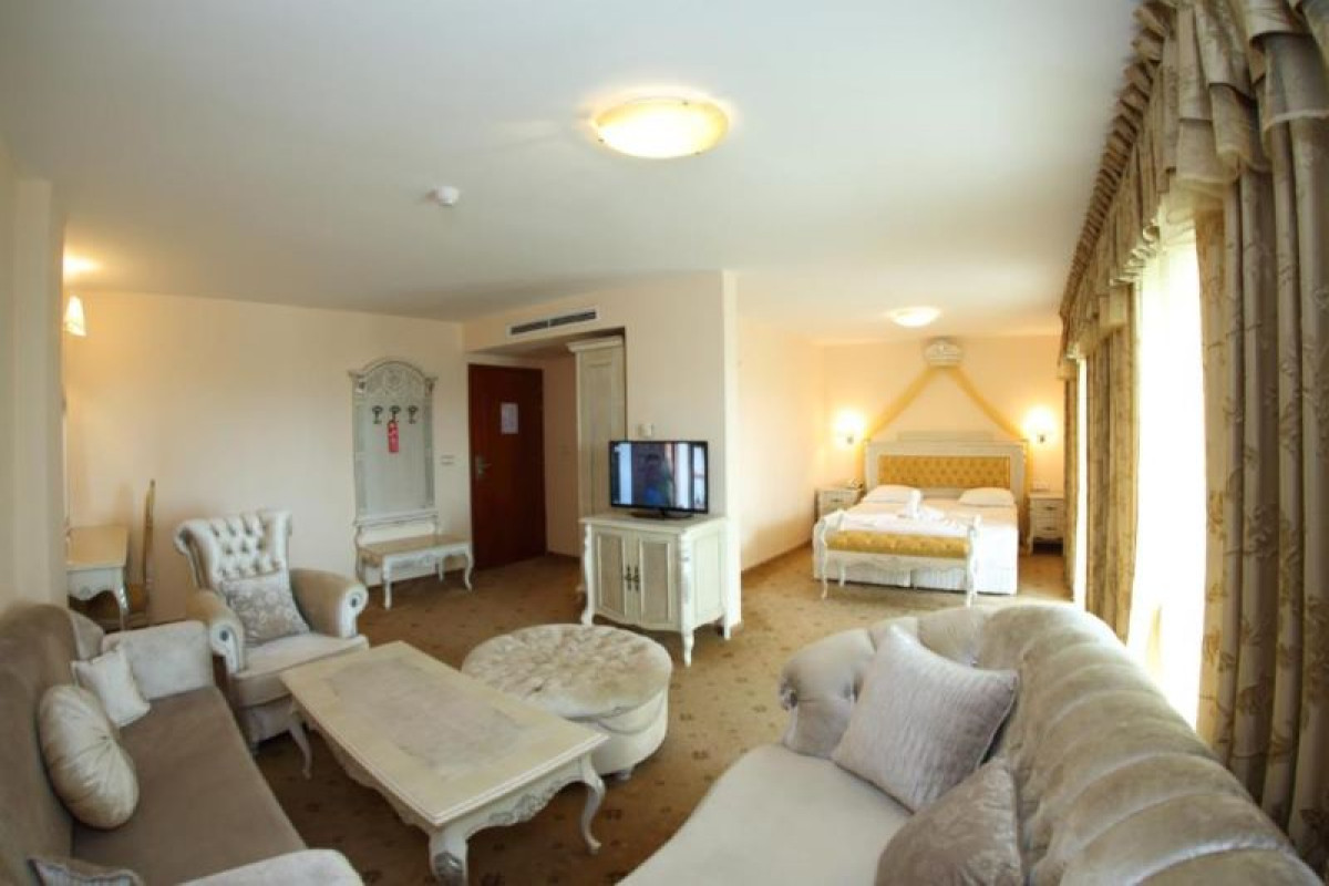 PELIKAN HOTEL