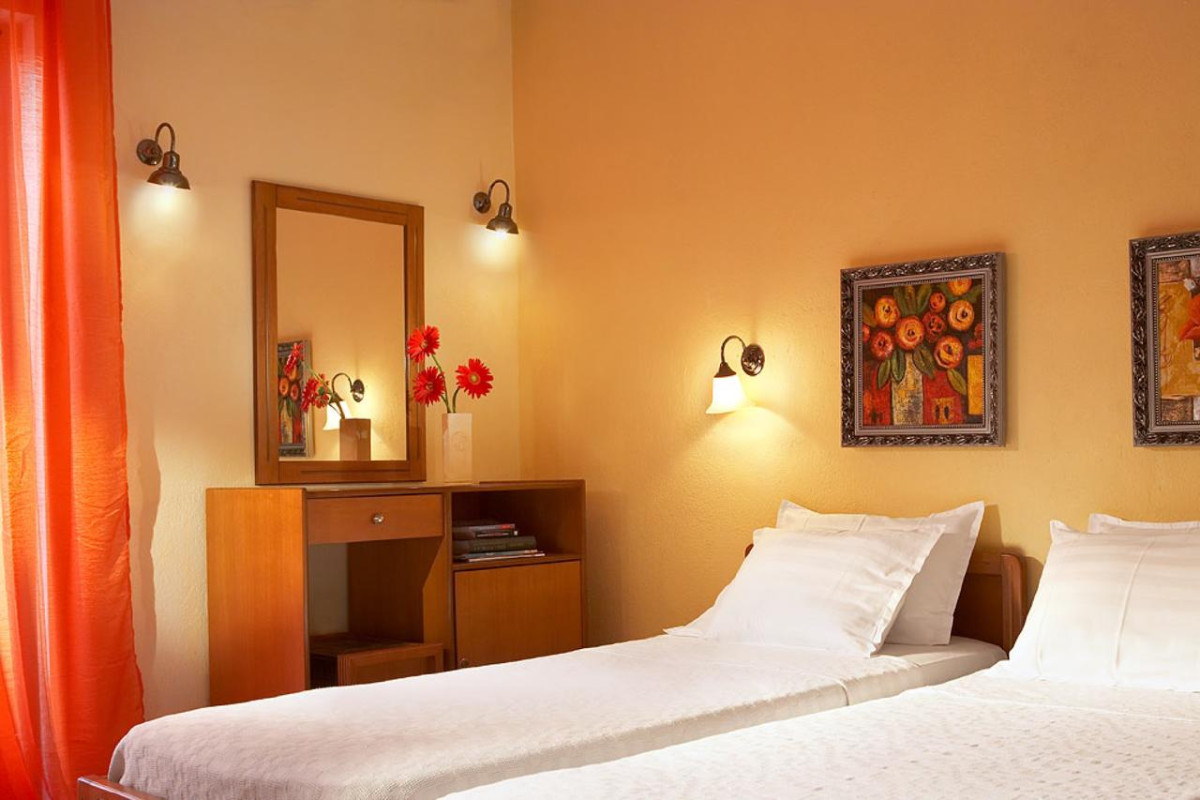 Pelli Hotel