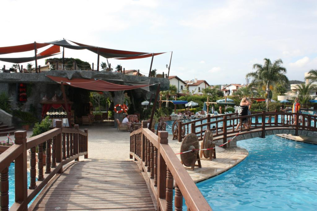 PEMAR BEACH RESORT