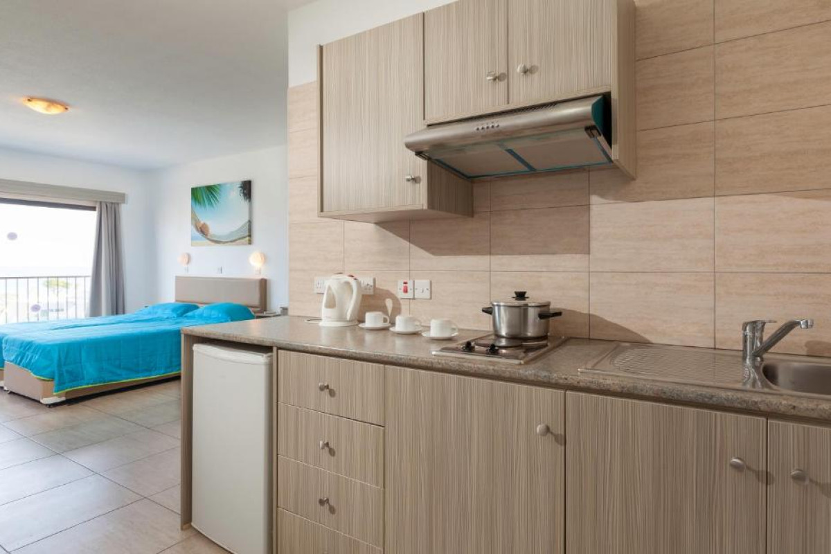 Penelope Beach Hotel Apts