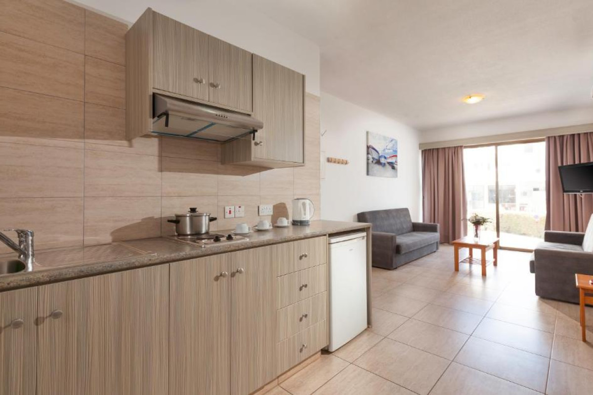 Penelope Beach Hotel Apts