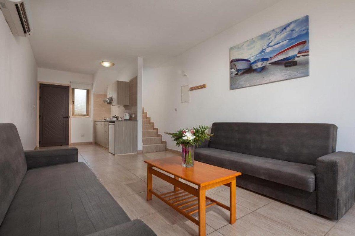 Penelope Beach Hotel Apts