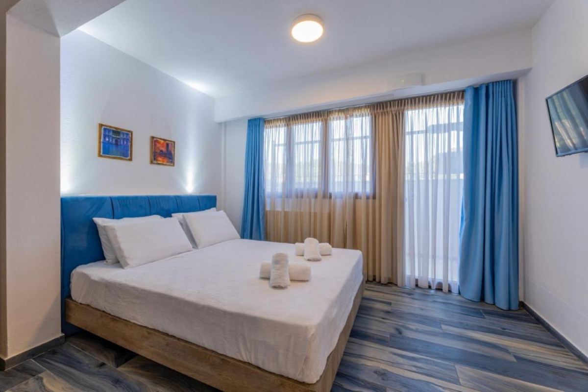 Penelope Luxury Suites