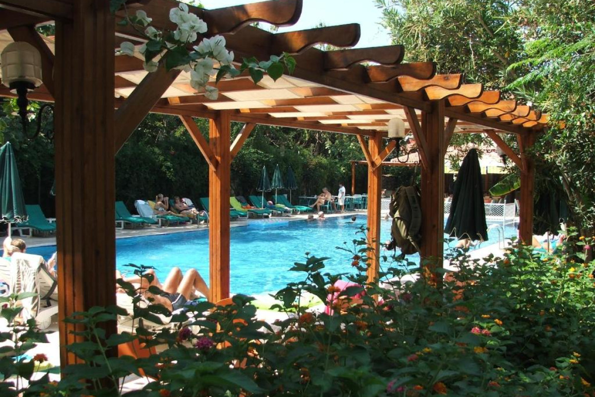 PERDIKIA BEACH