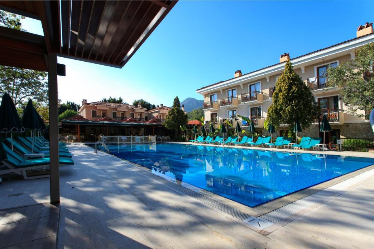 PERDIKIA BEACH